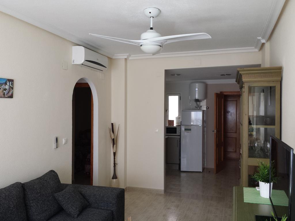 Apartamento Mariposa Apartment Torrevieja Phòng bức ảnh