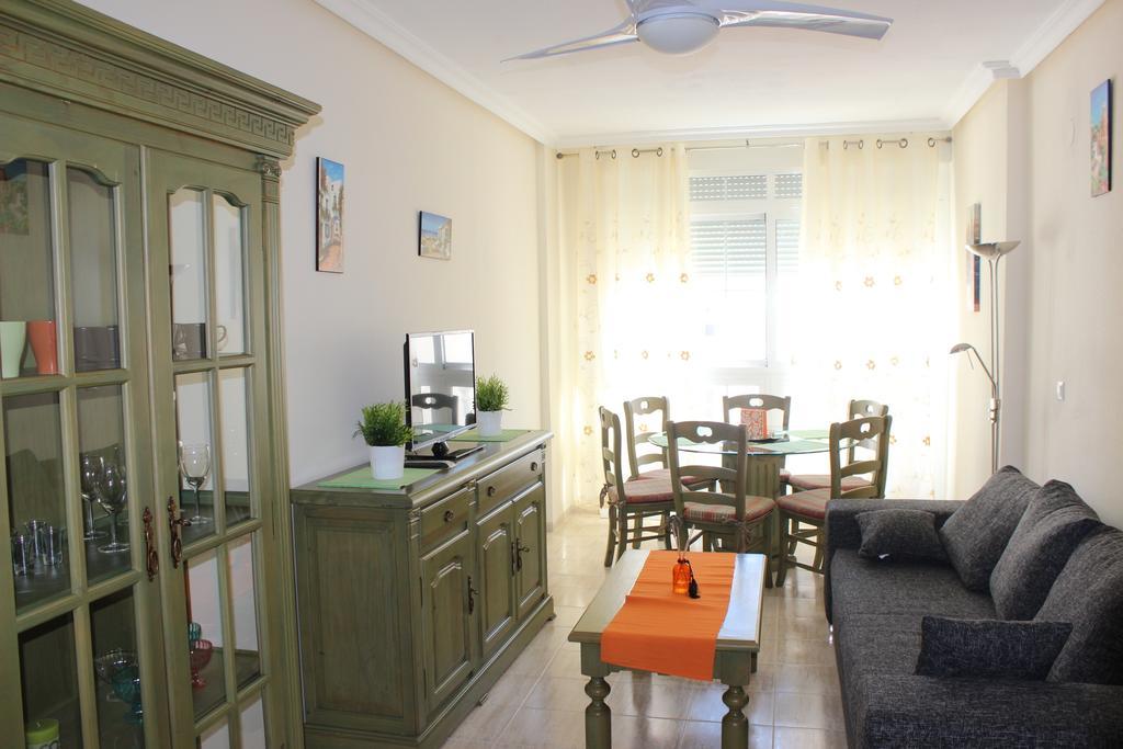 Apartamento Mariposa Apartment Torrevieja Phòng bức ảnh