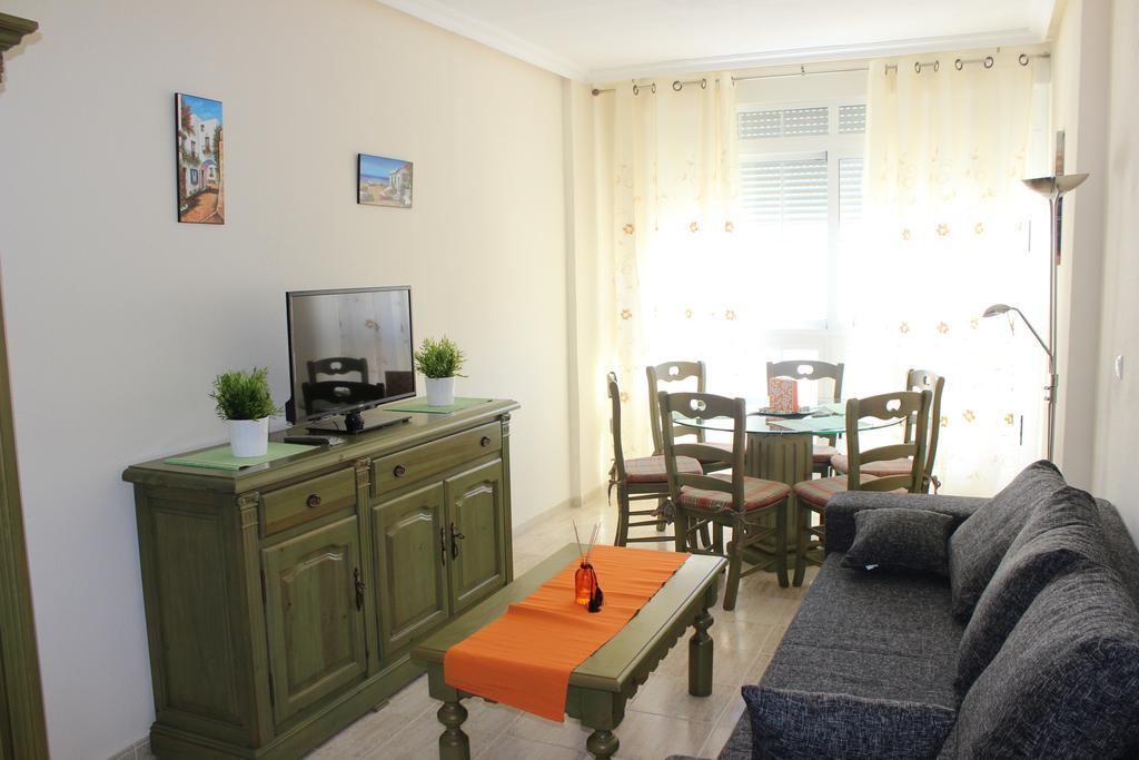 Apartamento Mariposa Apartment Torrevieja Phòng bức ảnh